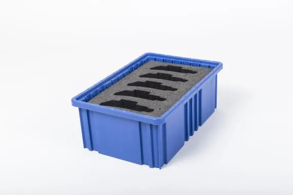 Contenedor azul con inserto de espuma para protección de productos